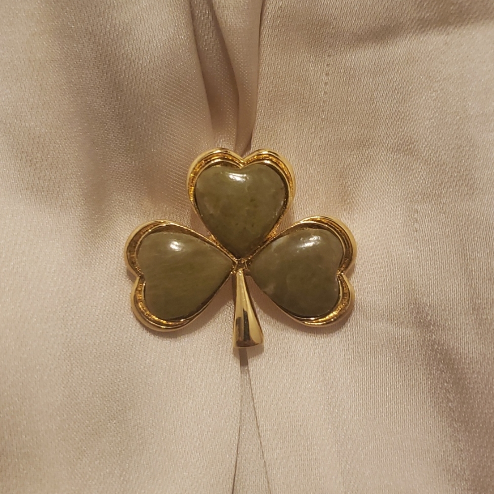 Gold Tone Clover Brooch
